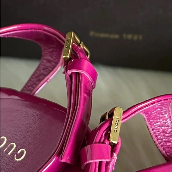AUTHENTIC GUCCI MONOGRAM HOT PINK SANDALS - Picture 7 of 12